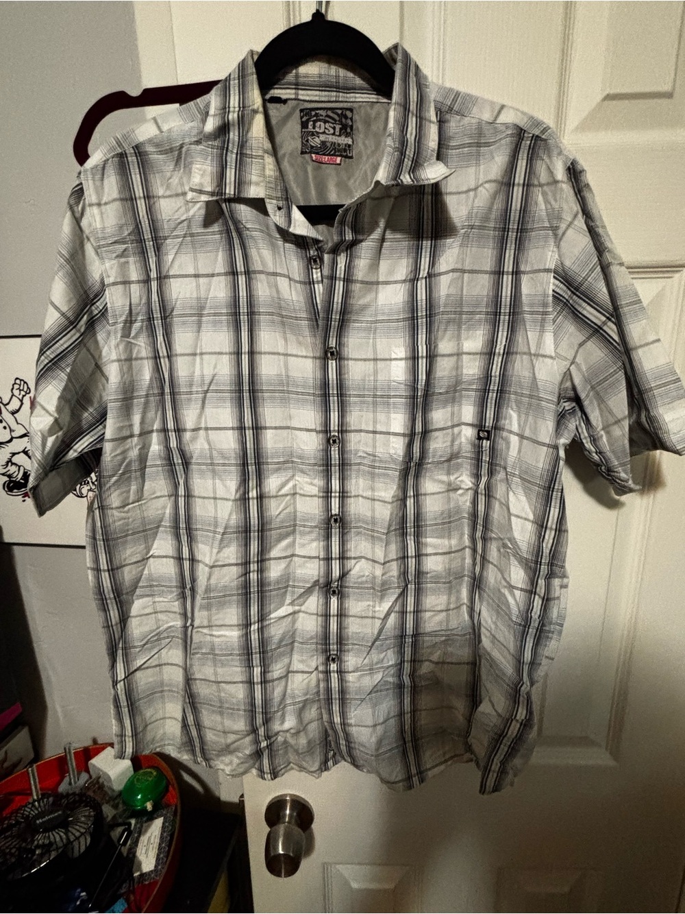 Lost Enterprises Men’s Short-Sleeve Plaid Shirt in White/Gray